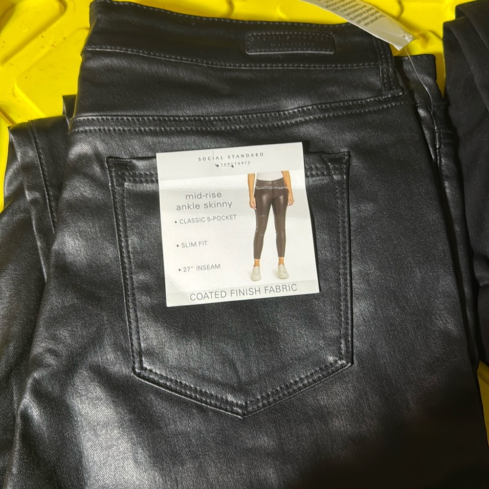 Social standard mid rise ankle skinny 5 pockets slim fit size 14